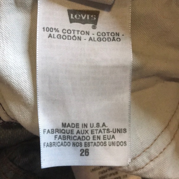 DARK WASH LEVI JEANS ( SIZE 26 ) - Picture 5 of 6